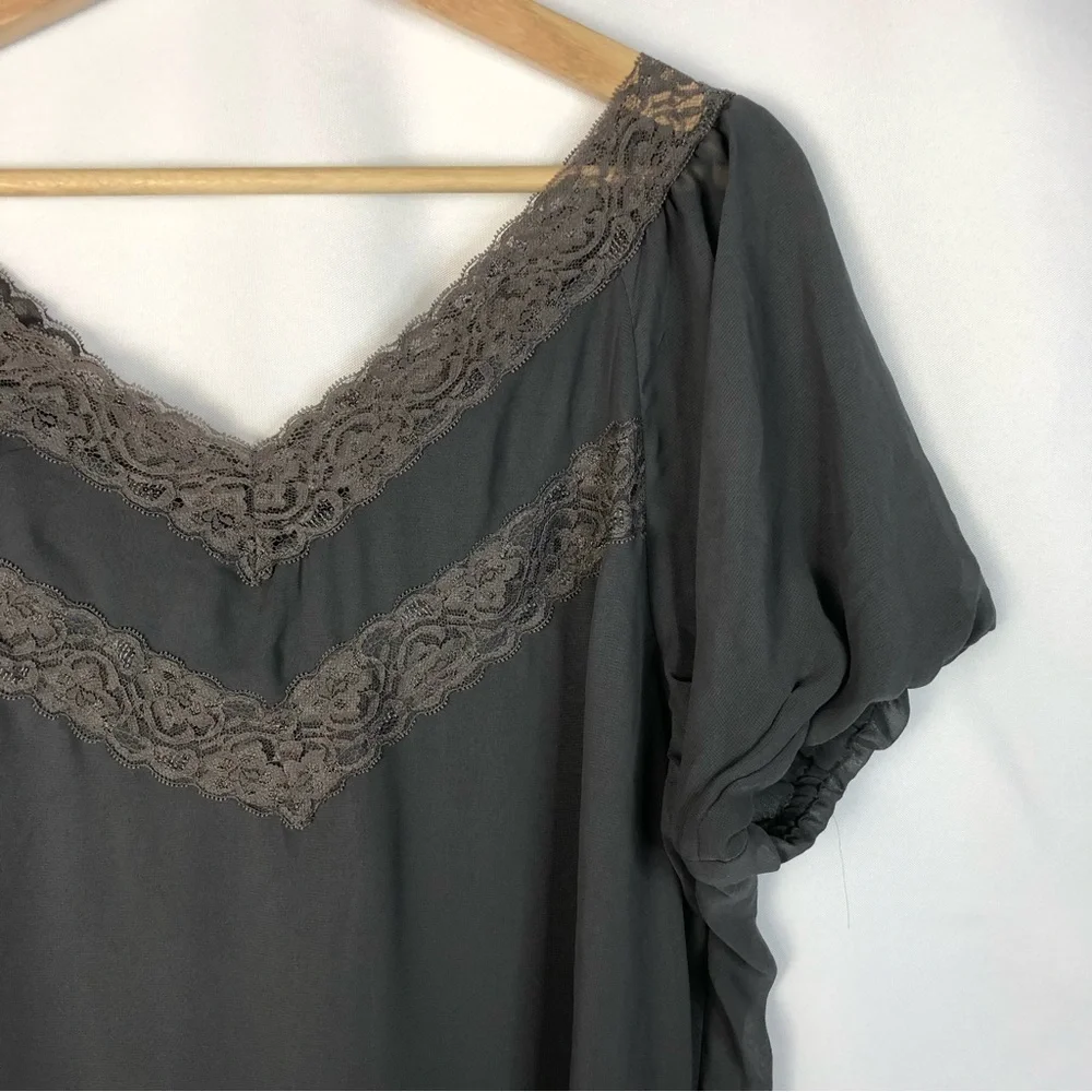 Worthington Dark Gray Lace Trim V-Neck Short Sleeve Blouse XL